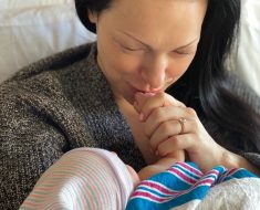 This is Laura Prepon gives birth to son photo